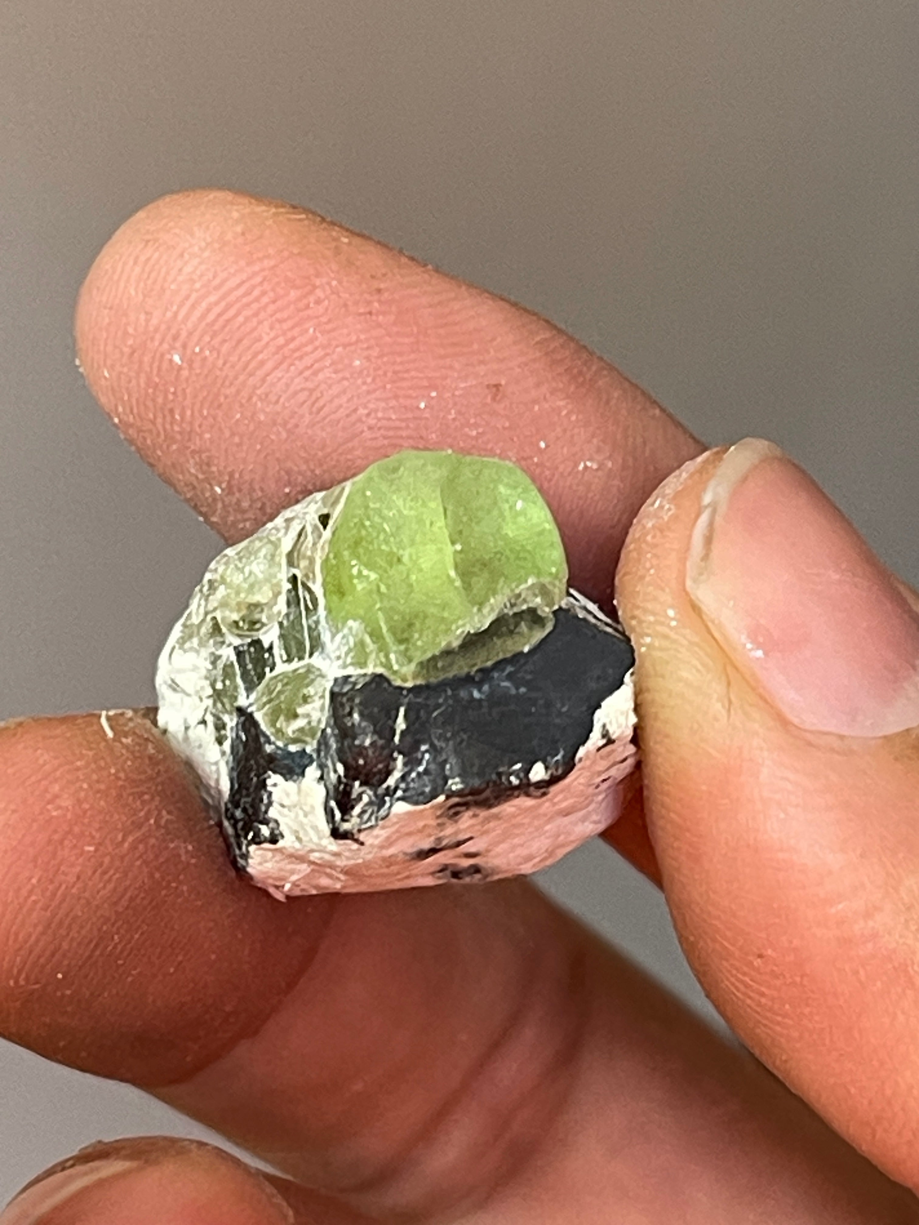 10 grams Unique Apple-Green Peridot with Magnetite – Handpicked from Pakistan