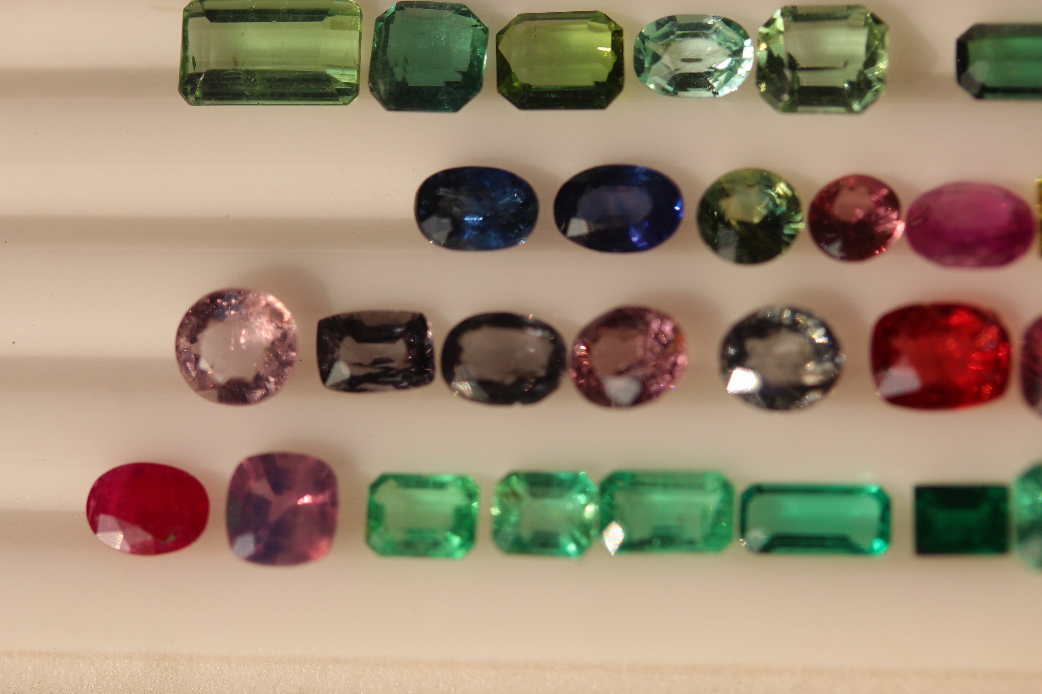 Precious Stones Deal Emeralds, Kashmir Sapphire / Ruby, Ceylon Sapphires, Tourmalines, Spinels