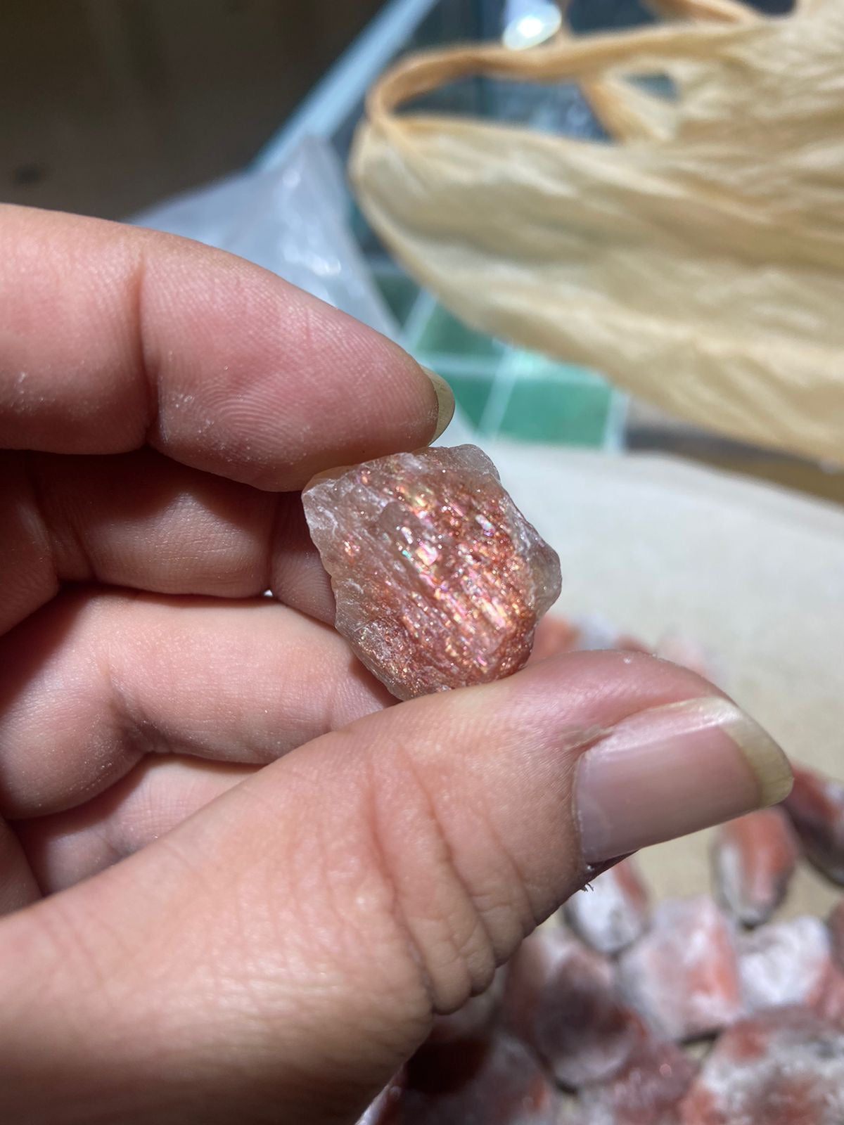 One kg Raw Sunstone for Lapidary Artists