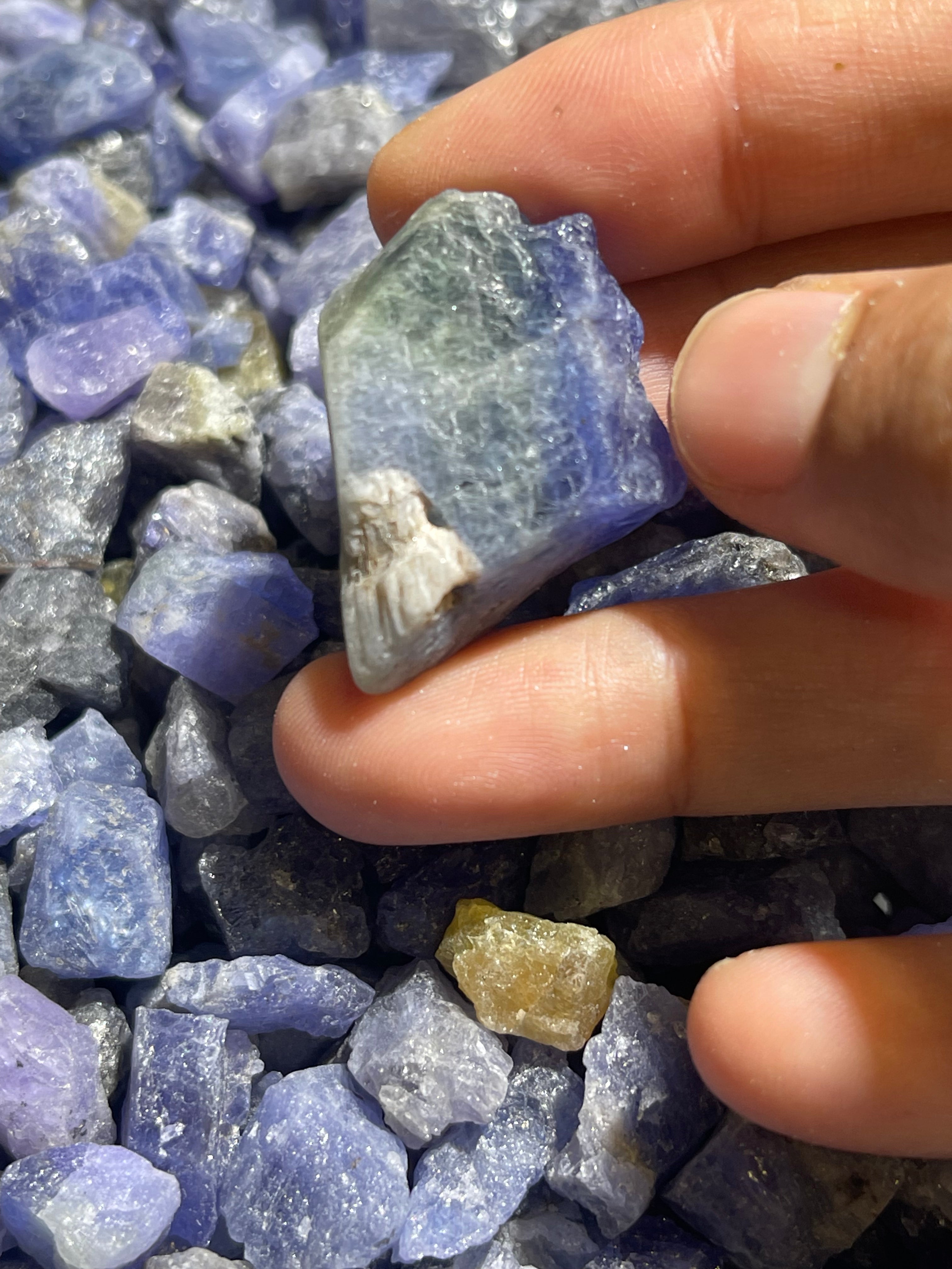 500 grams Cabbing Rough Tanzanite Blue Stones