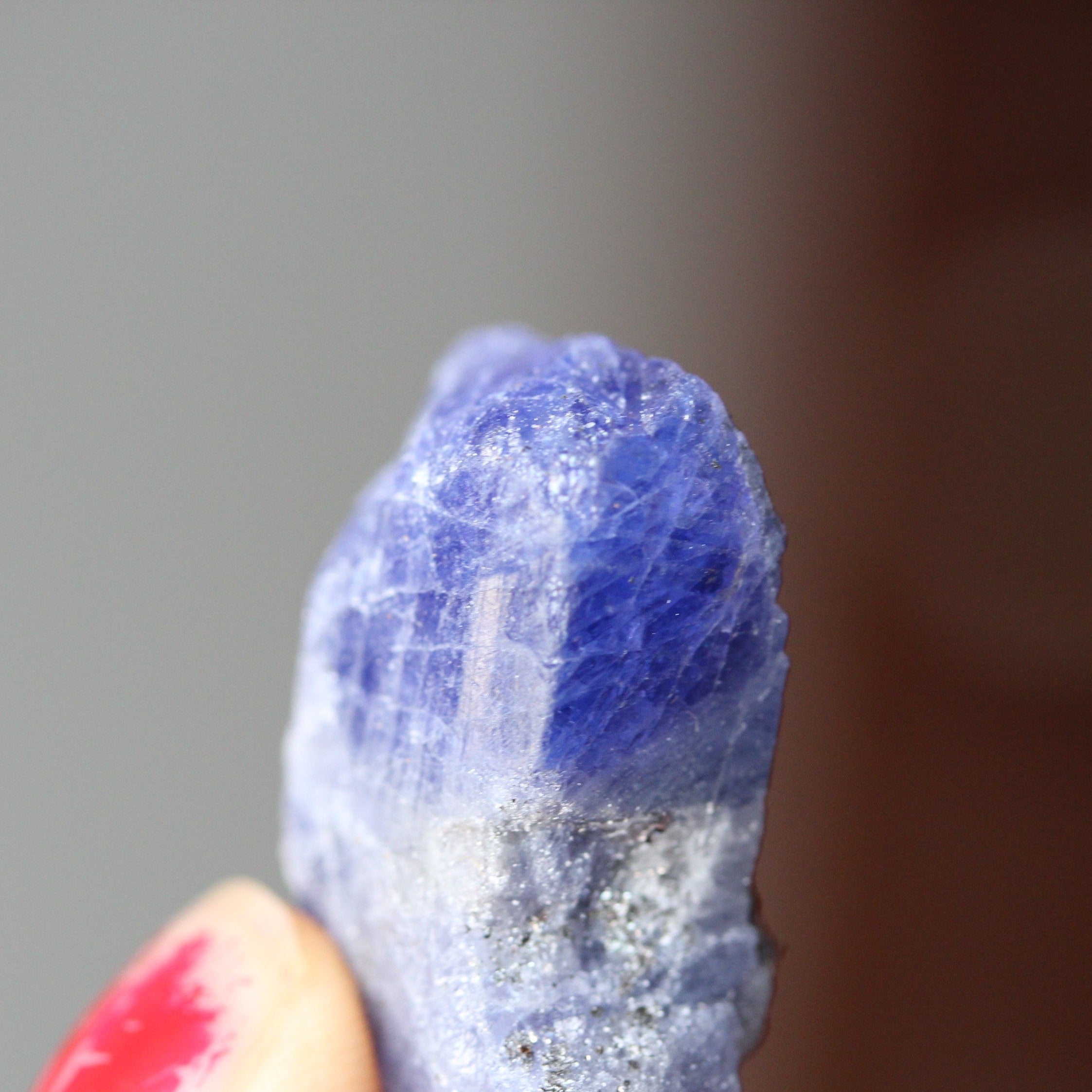 Buy natural raw tanzanite stone for cutting