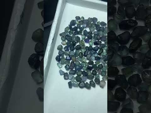 Facet Rough Parcel Deals of Natural Rough Sapphires Stones