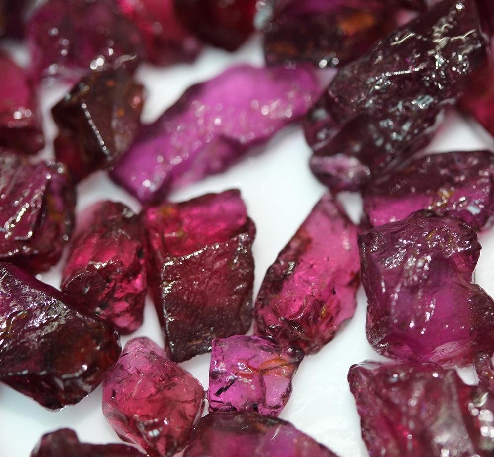 Raw Rhodolite Garnets Stones for Cabbing Faceting Beading
