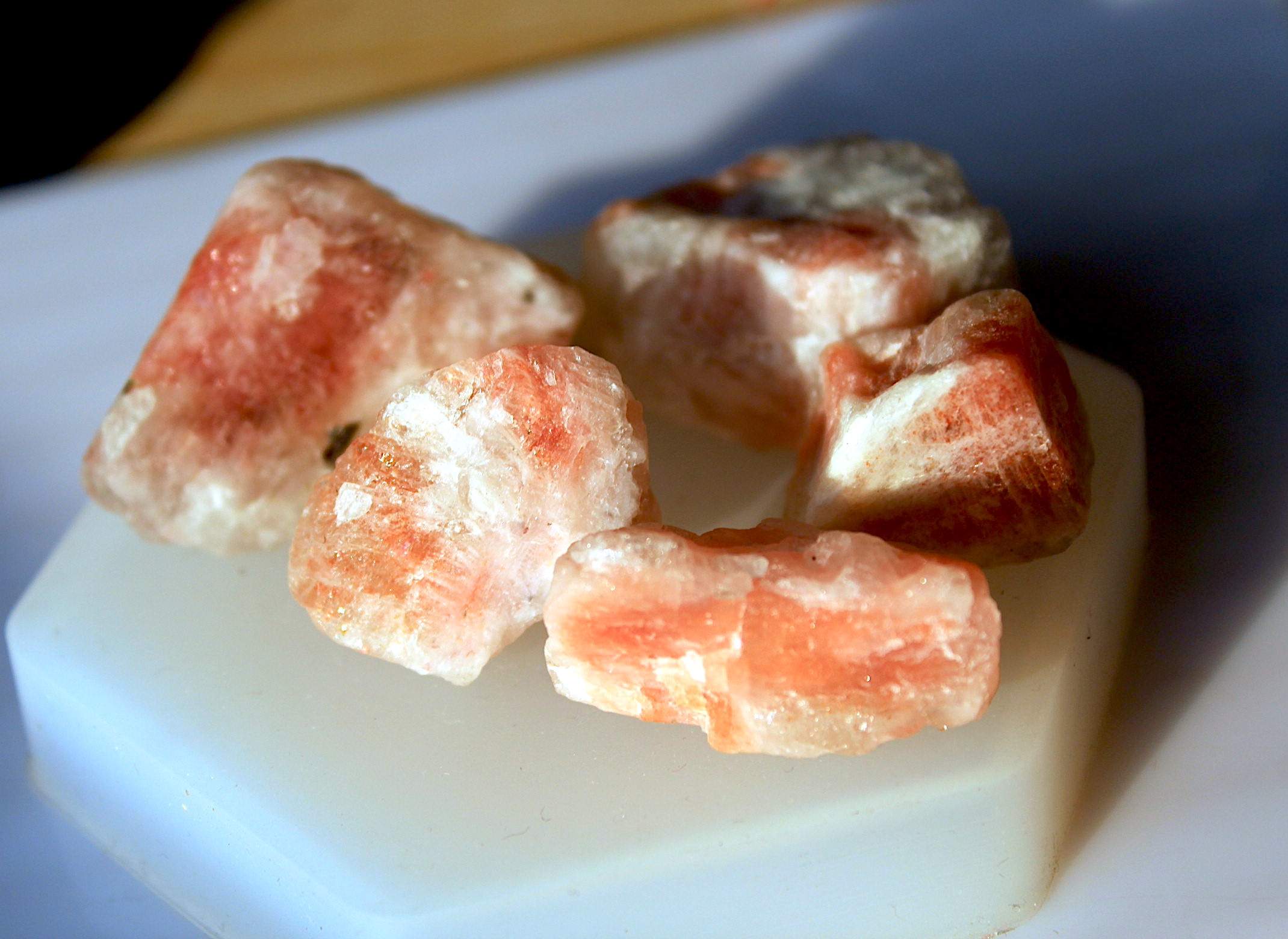 63 grams Glittering Raw Sunstones for Lapidary