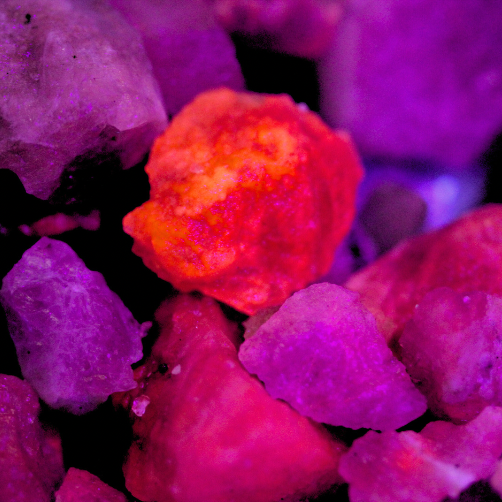 Fluorescent Minerals and Gems