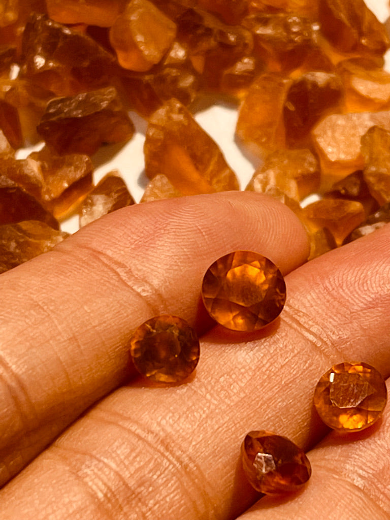 100 Grams Hessnoite Garnet Raw for Faceting and Cabbing