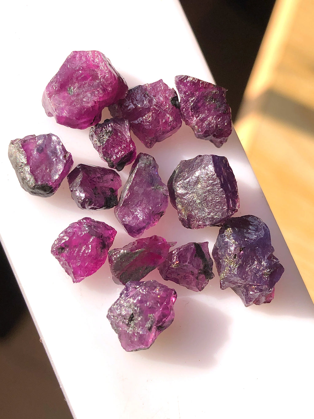 39 carats Pinkish Purple Kashmir Sapphires Rough for Faceting