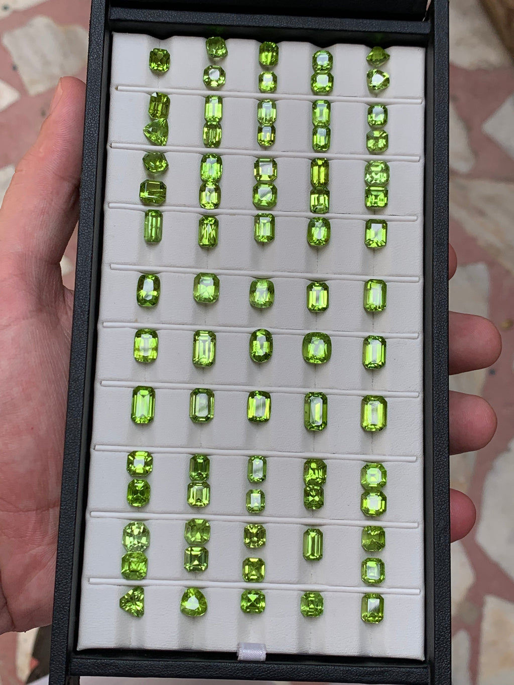 virgo august birthstone: Peridot Faceted Stones