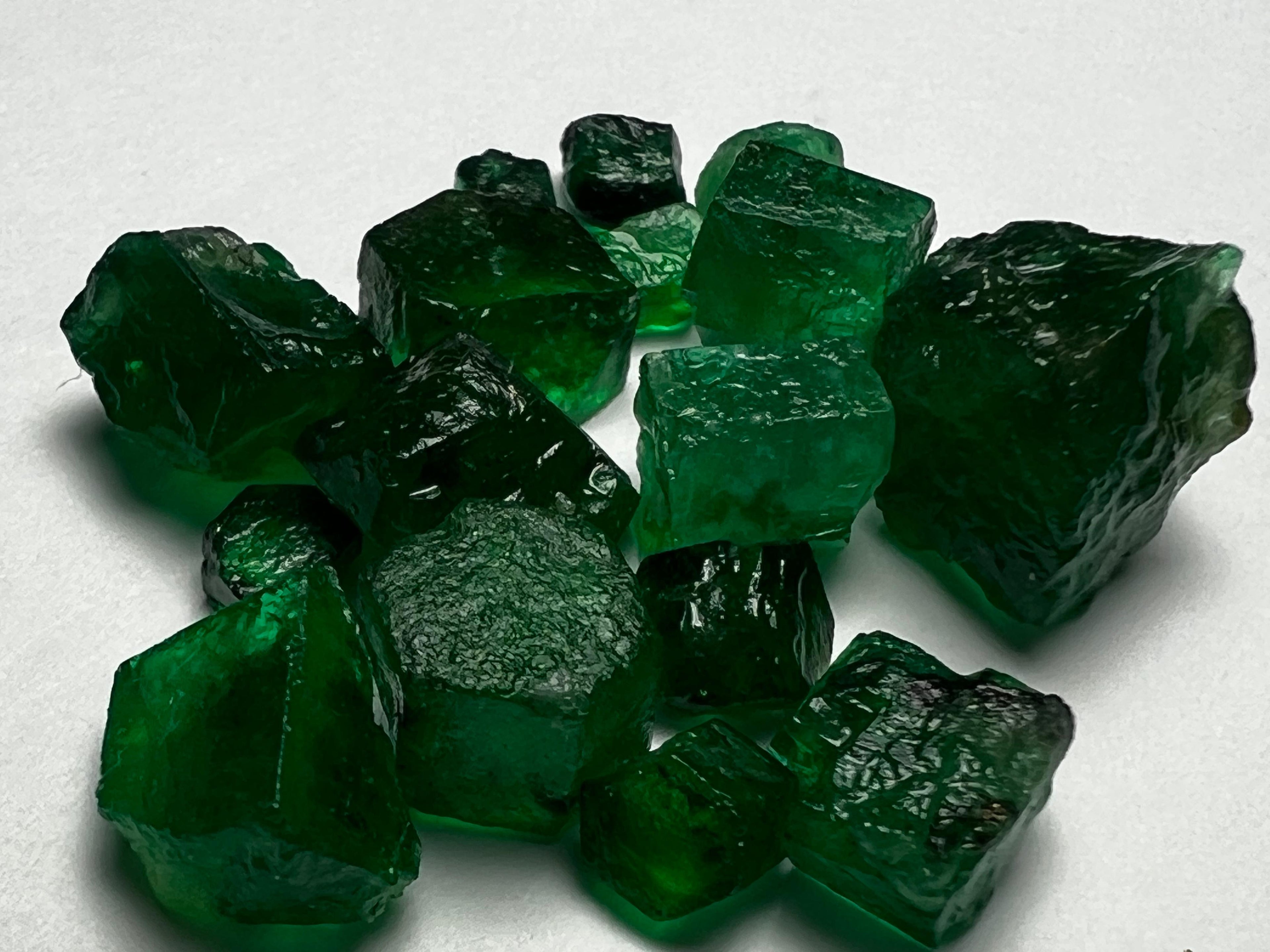 27 carats Natural Rough Emerald Crystals from Swat