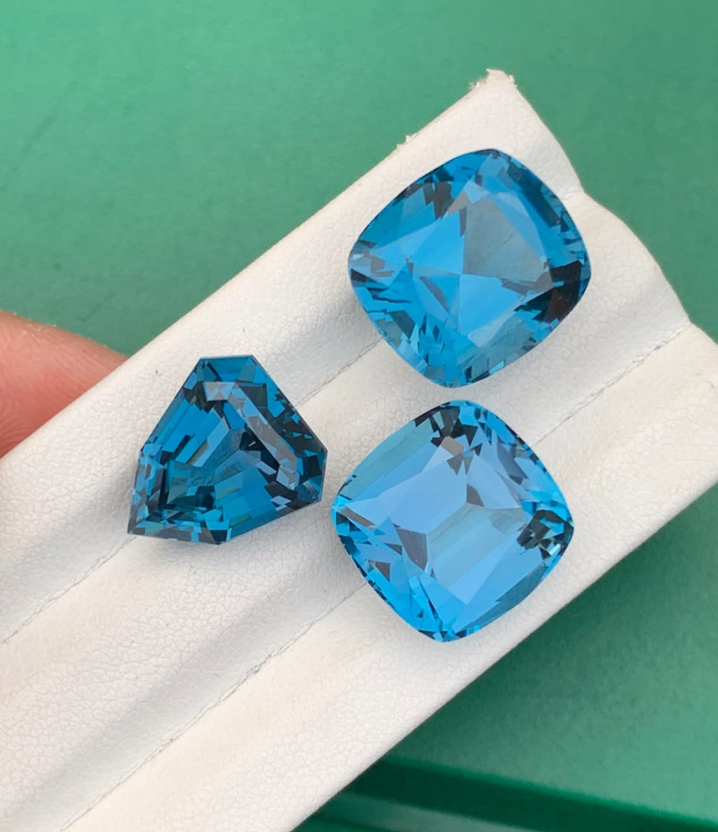 48 carats London Blue Topaz Gems