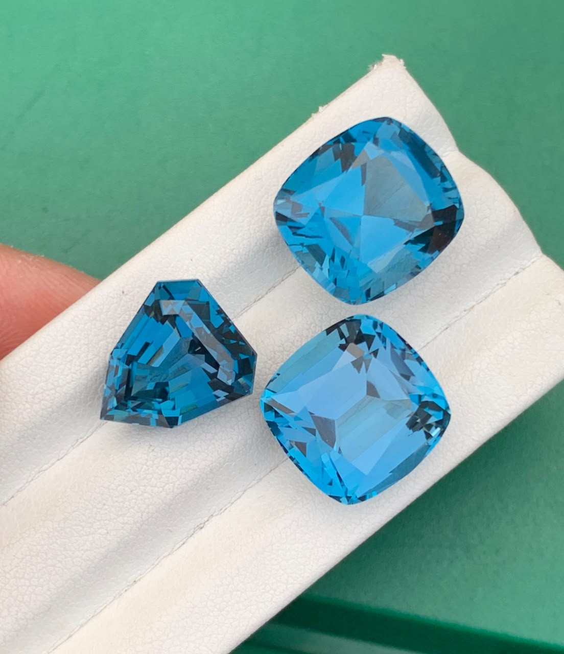 48 carats London Blue Topaz Gems