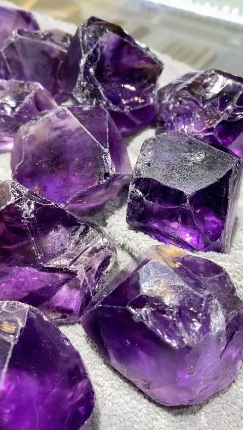 1 Kg Top Facet Grade Raw Amethyst for Faceting - Big Sizes