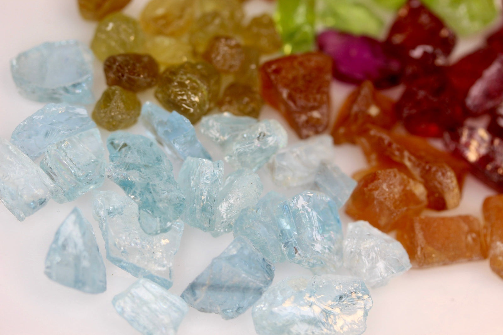 200 carats Facet Rough Combo Stone Deal Amethyst, Garnet, Sunstone, Peridot, Mali Garnet, Aquamarine