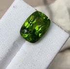 10 carats Octagonal Natural Green Peridot Loose Stone from Supat
