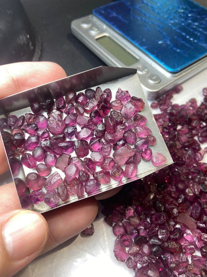 1500carats Umbalitete Garnets and Mehenge Spinels Rough Stones Deal for Faceting