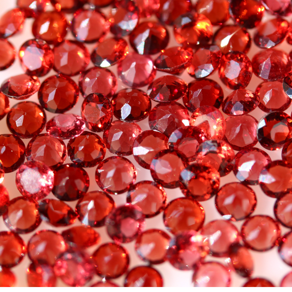 caliberated garnet gemstone deals