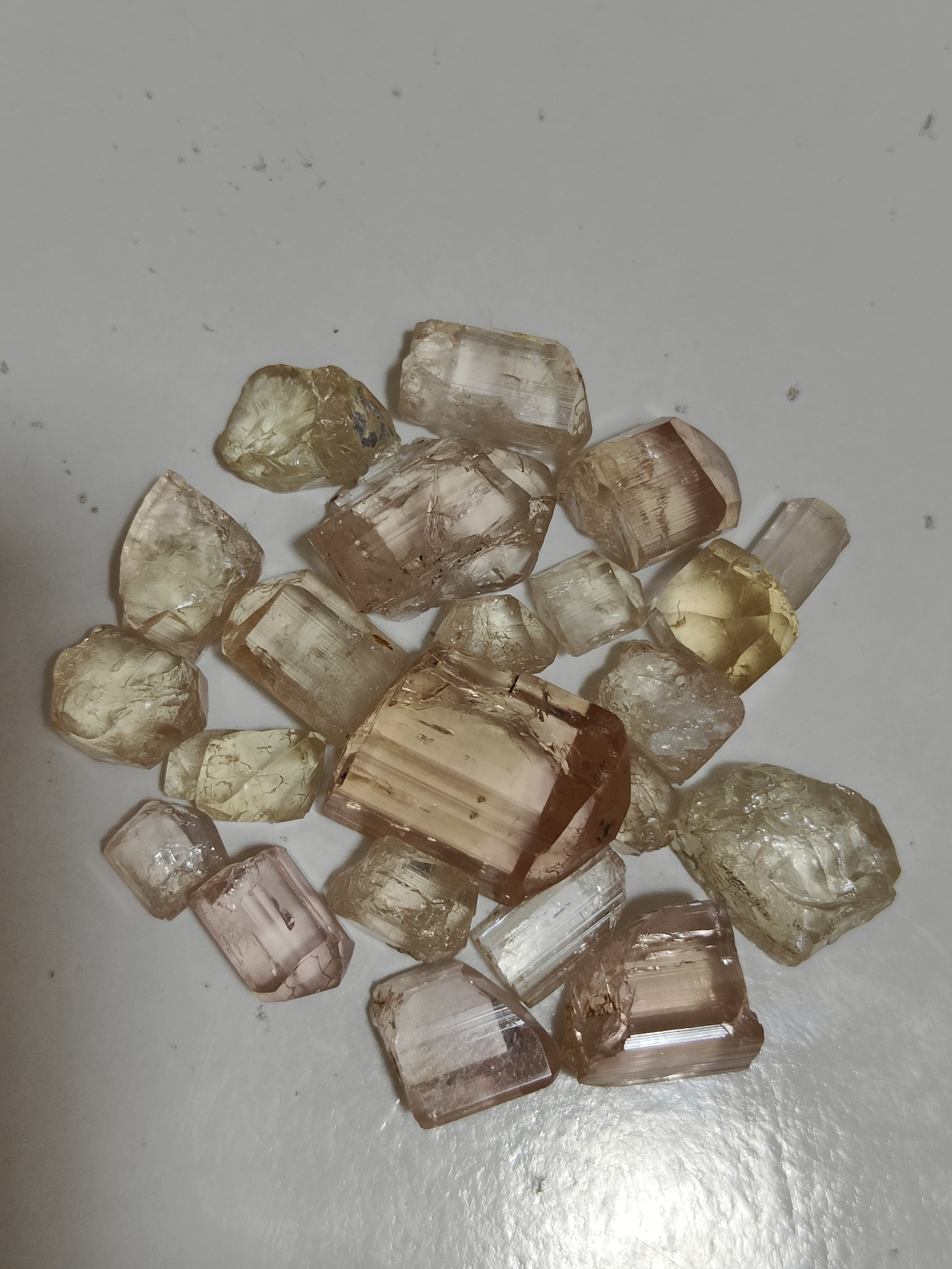 180 carats Natural Rough Topaz from Katlang
