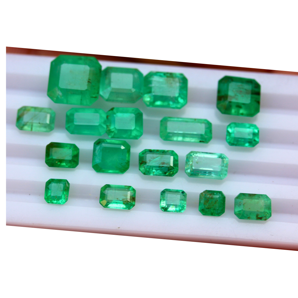 24.95 carats Natural Green Emeralds Stones- Emerald Cut, Princes