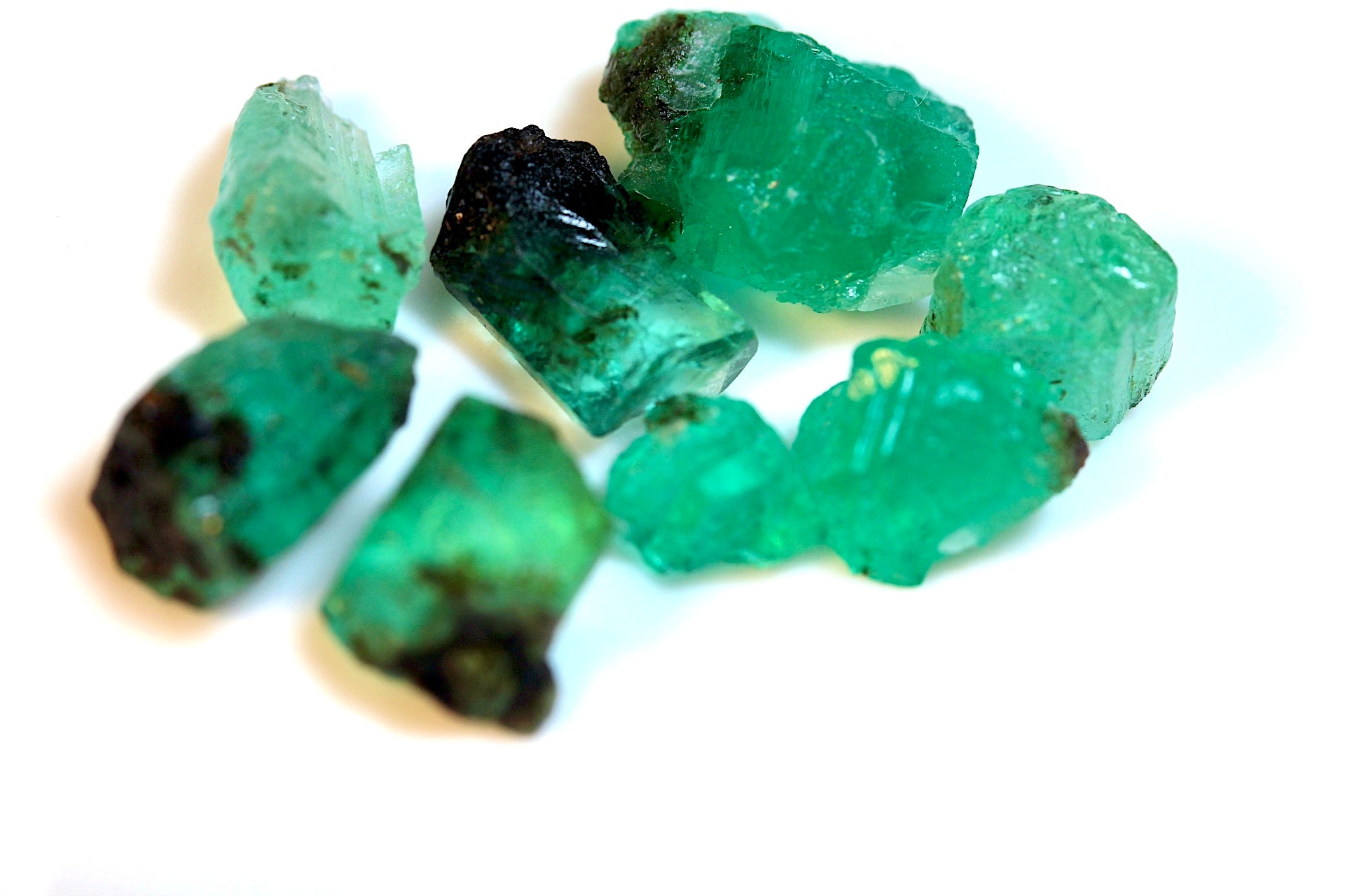 34 Carats Newly Find Natural Chitral Emerald Rough Lot – | Pakistan Faceting Rough & Collector Crystals