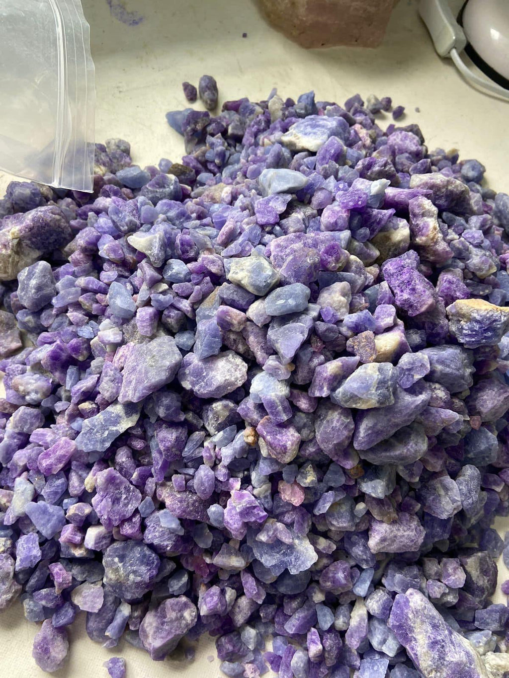 500 grams Rare Natural Uv reactive Hackmanite for Lapidary