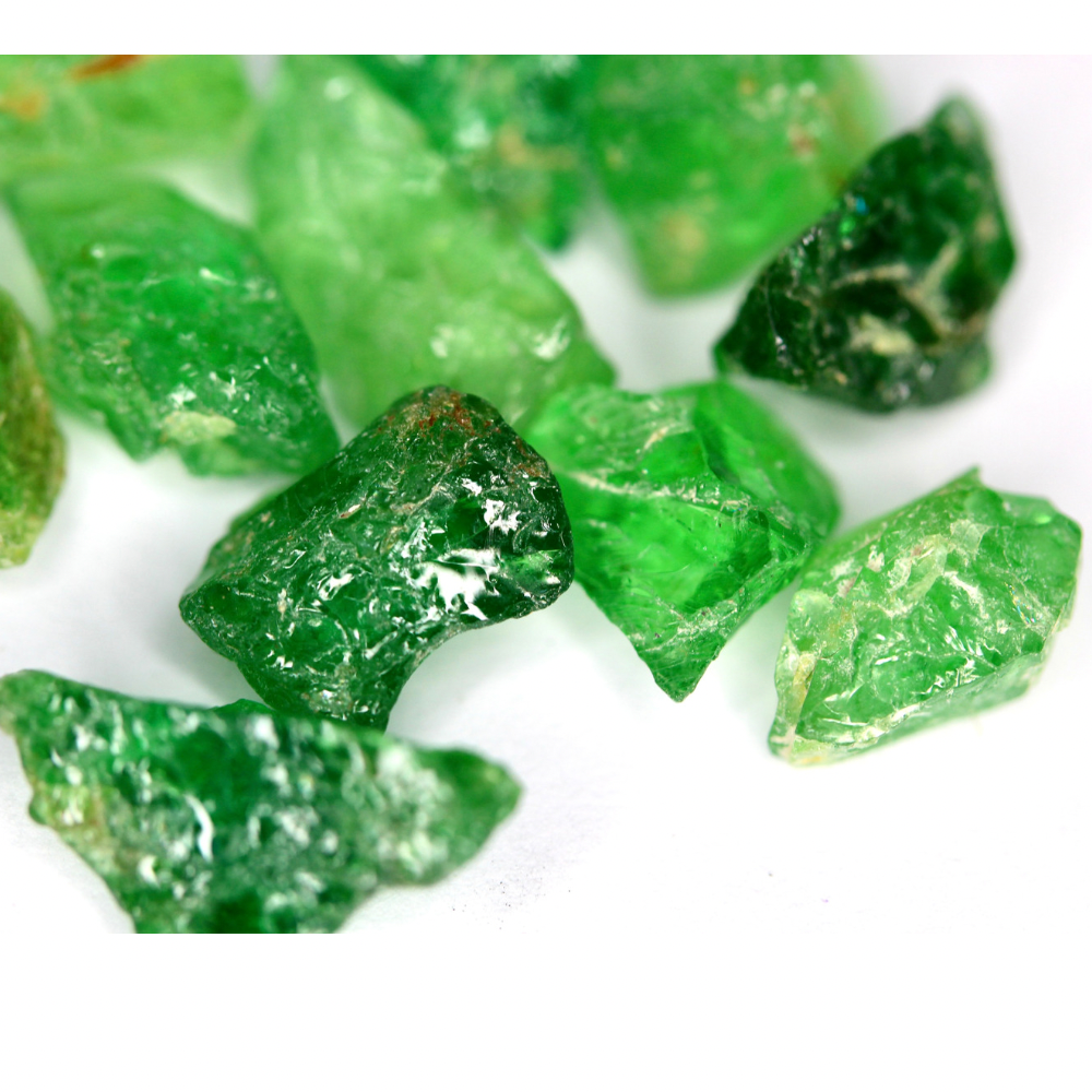 39 carats Natural Facet Grade Raw Tsavorite Green Garnets for