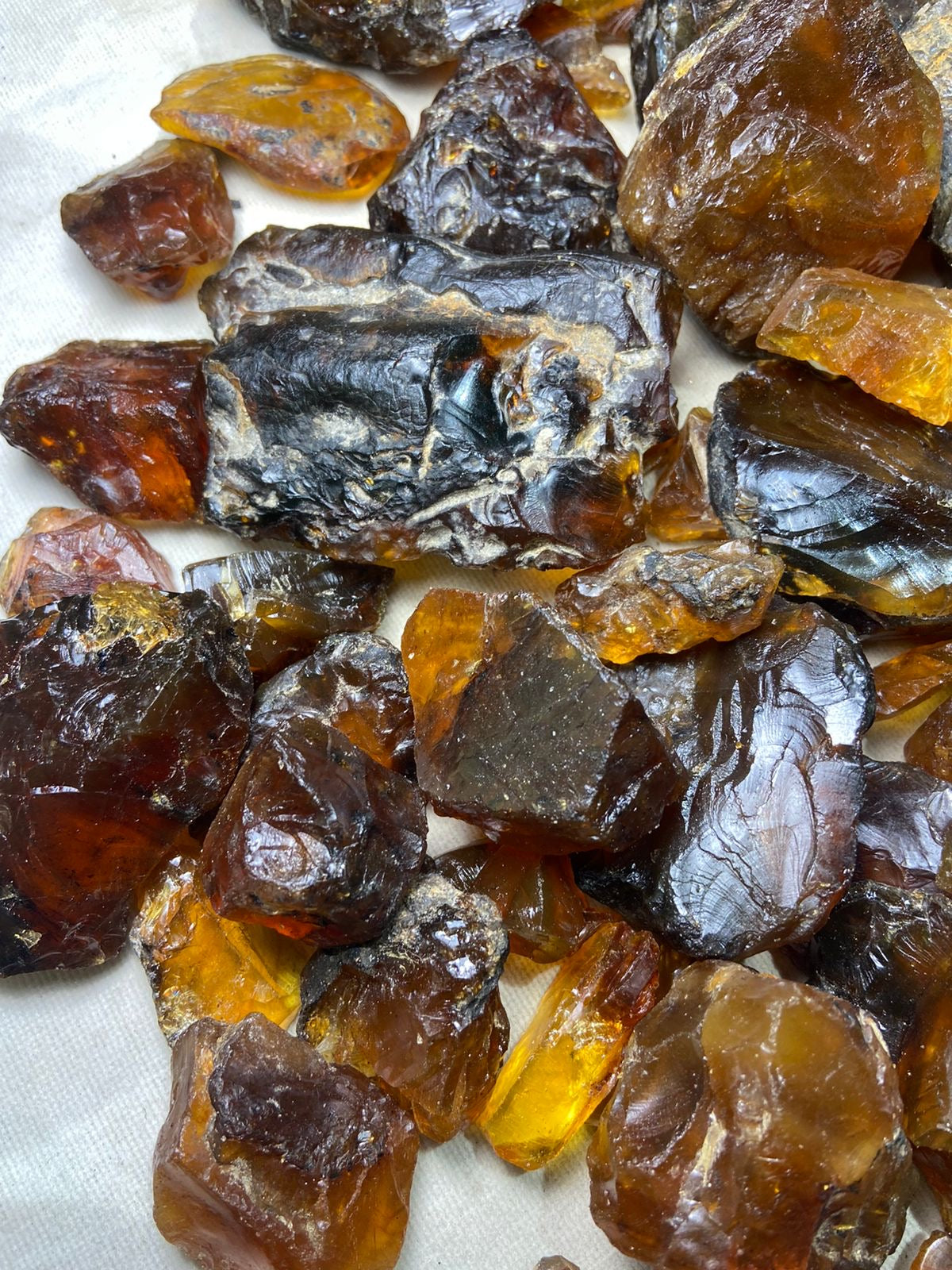 Big Size Natural Rough Burmese Amber for Lapidary Artists