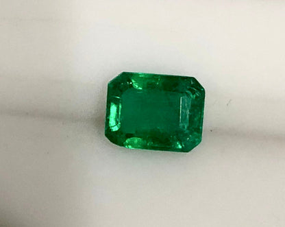 0.70 carats Emerald Cut Vivid Green Emerald | Loose Emerald