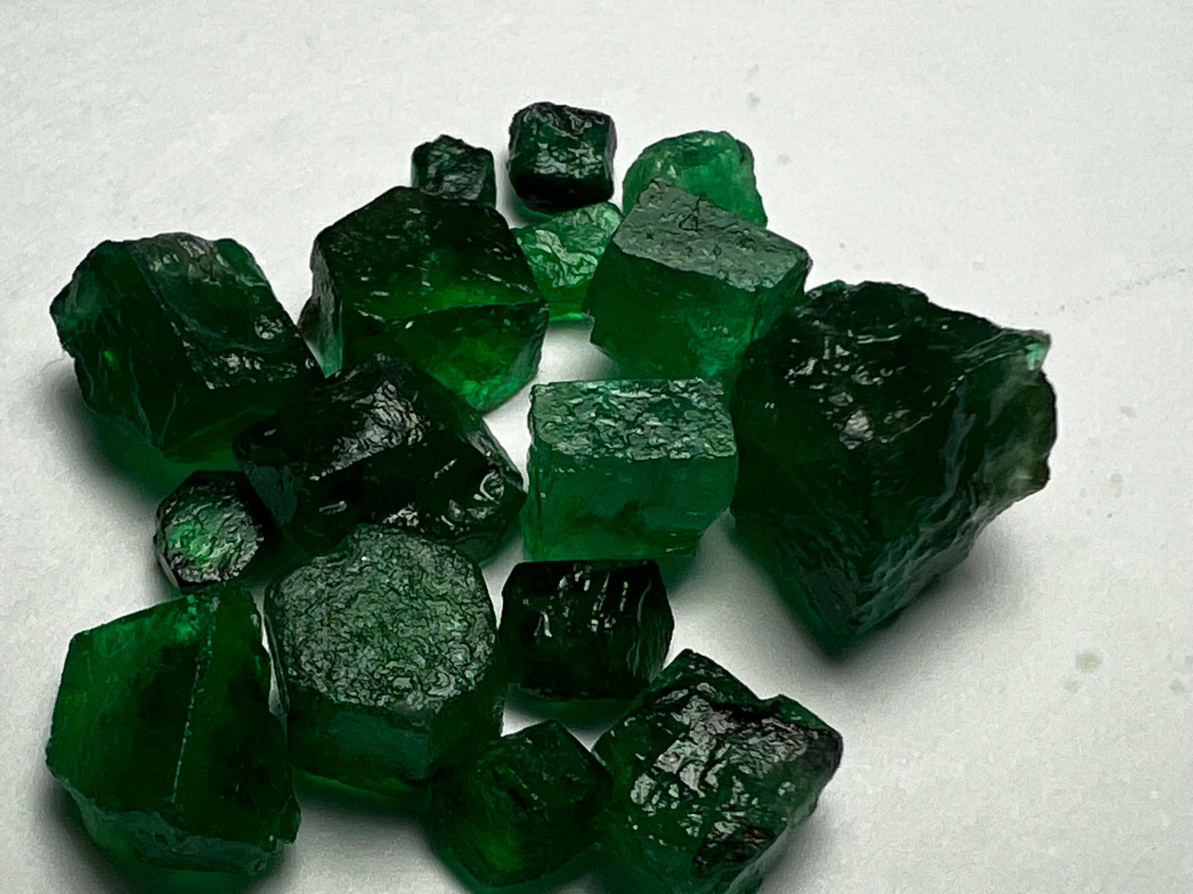 27 carats Natural Rough Emerald Crystals from Swat