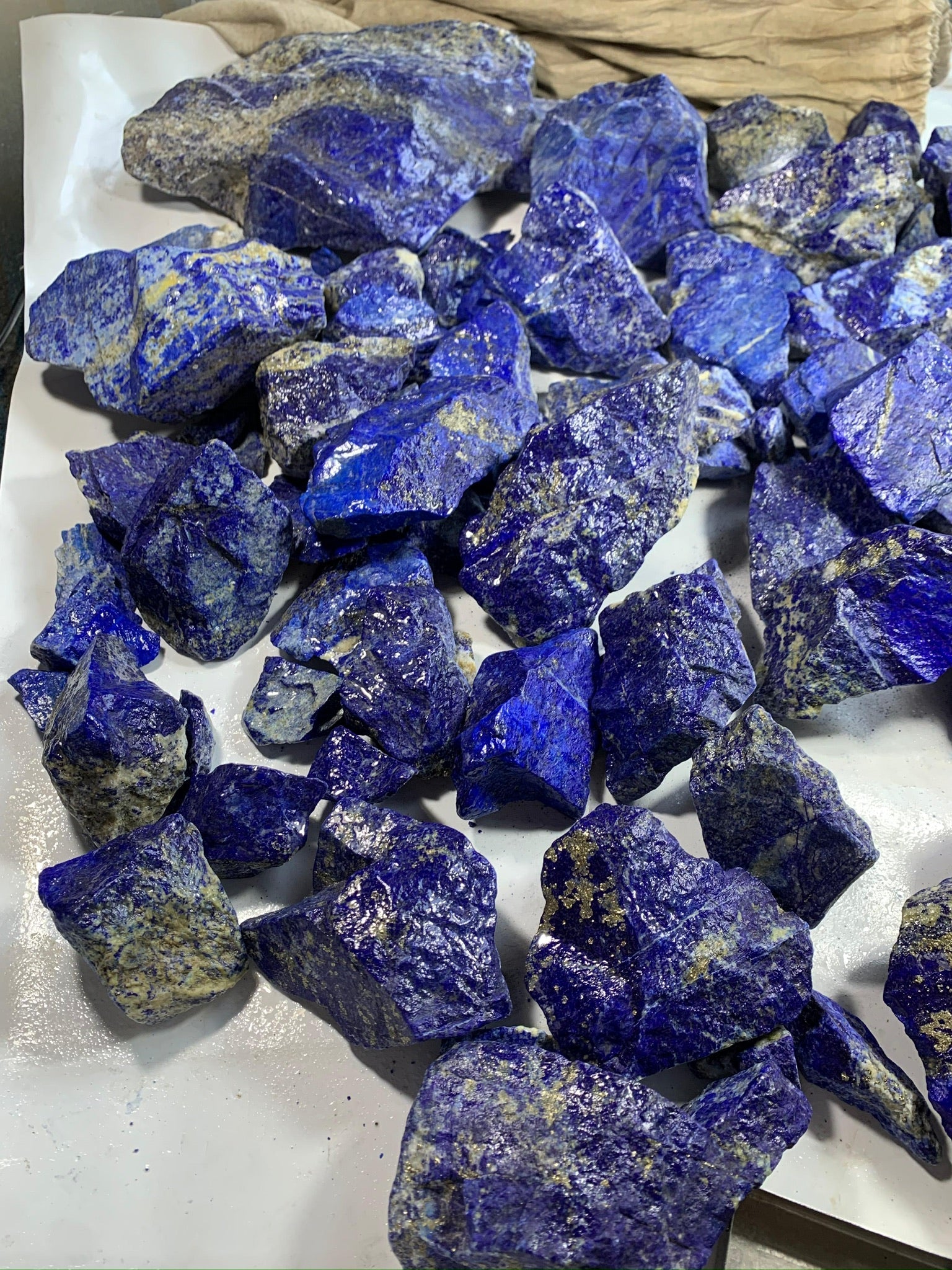 Natural Rough Lapis lazuli Stone Deals for Lapidary Work
