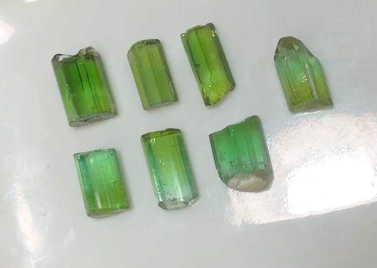 45 carats Graded Quality Mint Green Tourmaline Raw Crystals for Faceting