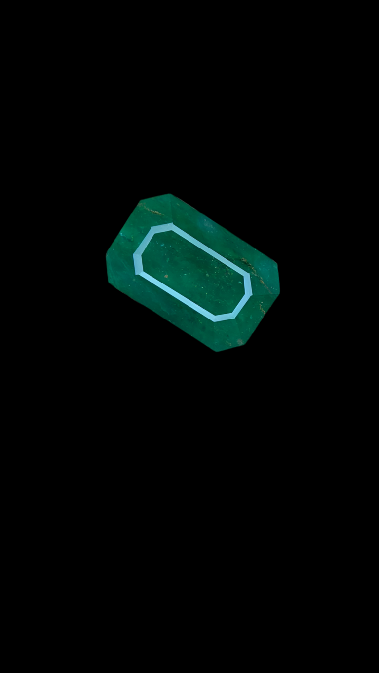 3.25 carats Emerald Cut Vivid Green Swat Emerald