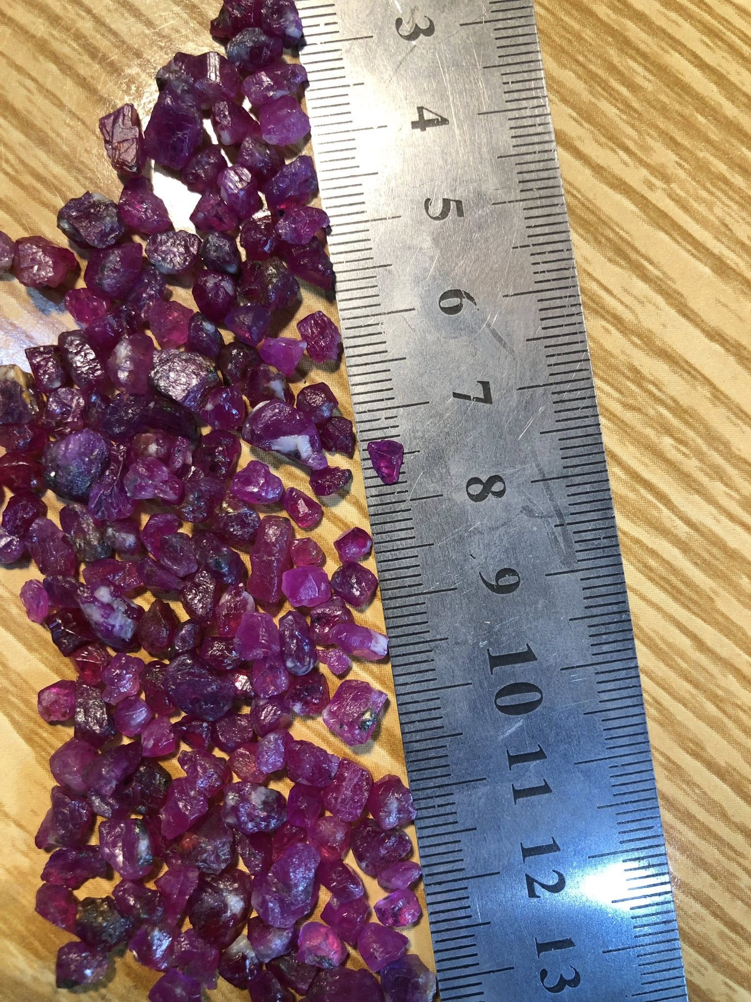 100 Carats Rough Ruby Stones for Faceting / Lapidary