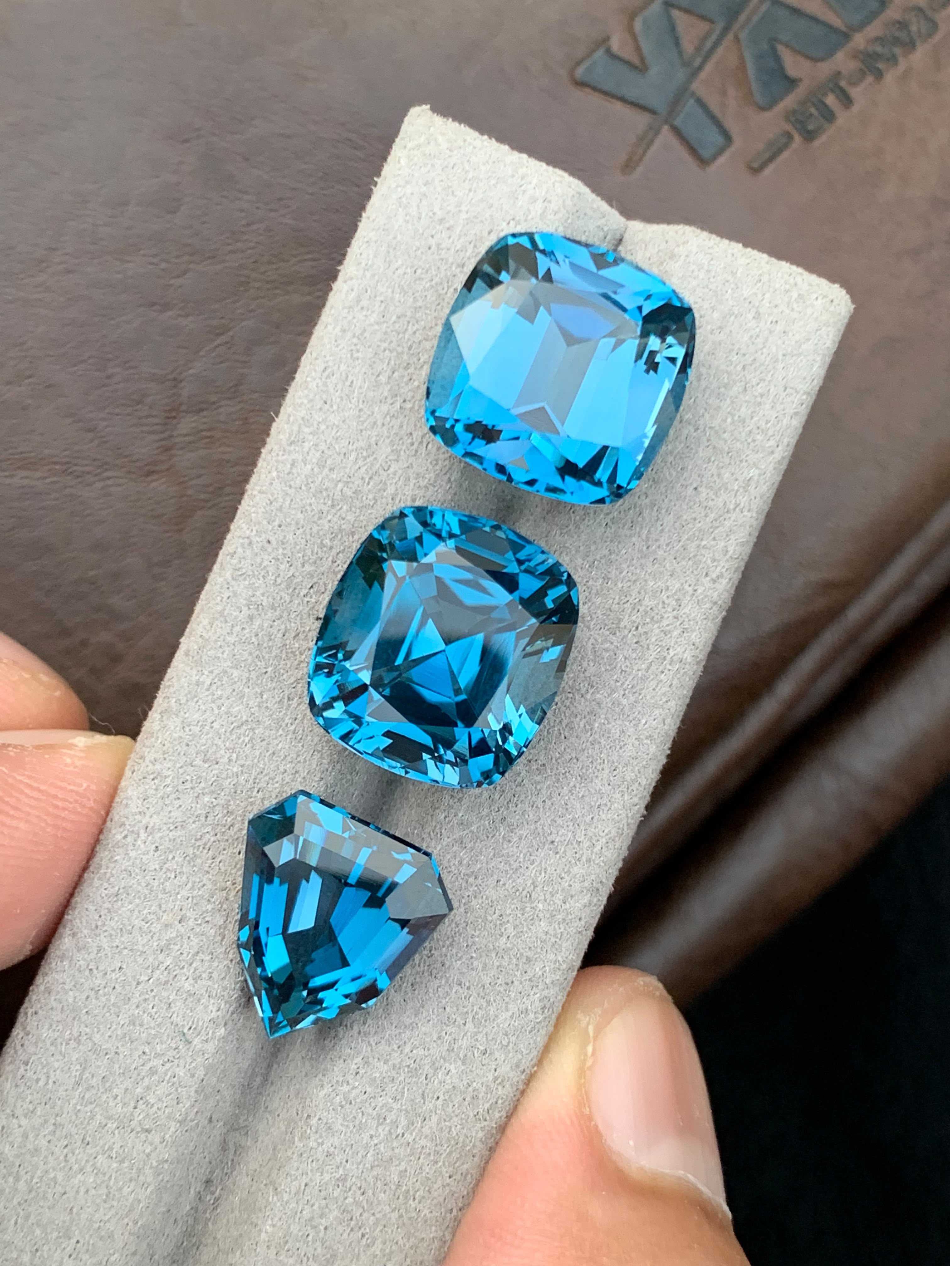 48 carats London Blue Topaz Gems