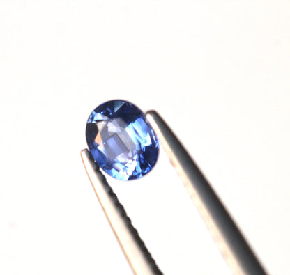 0.43 carats oval Natural Blue Ceylon Sapphire