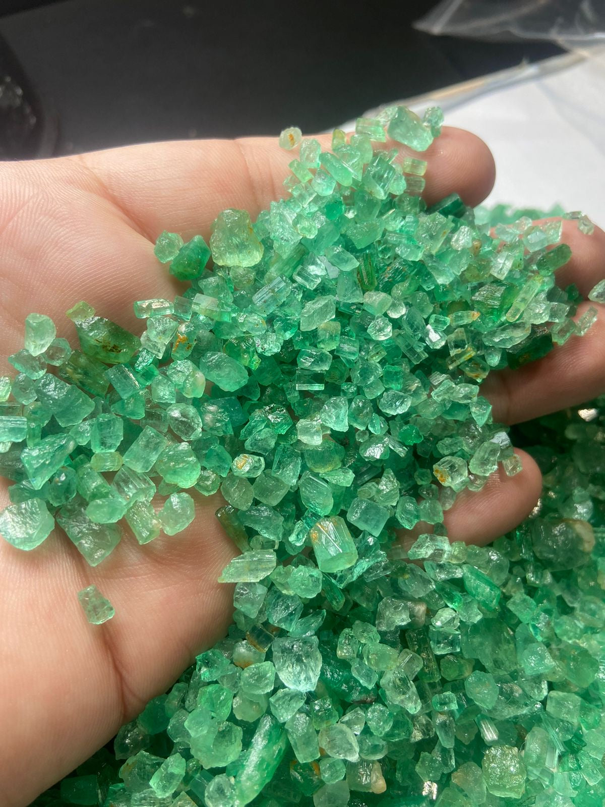 Deals on Panjshir Rough Emerald Stones for faceting / cabbing