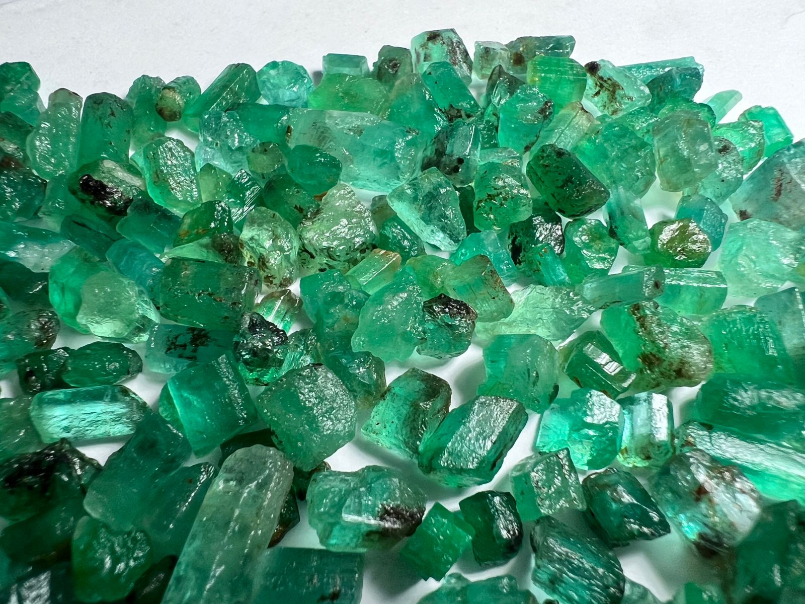 160 carats Real Raw Emeralds Panjshir
