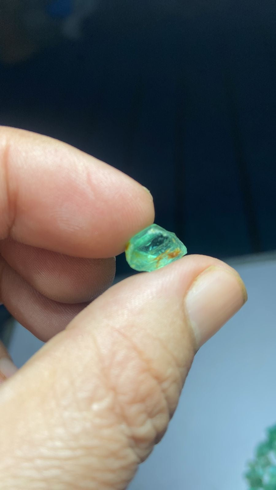150 Carats Rough Emerald Stones for Faceting