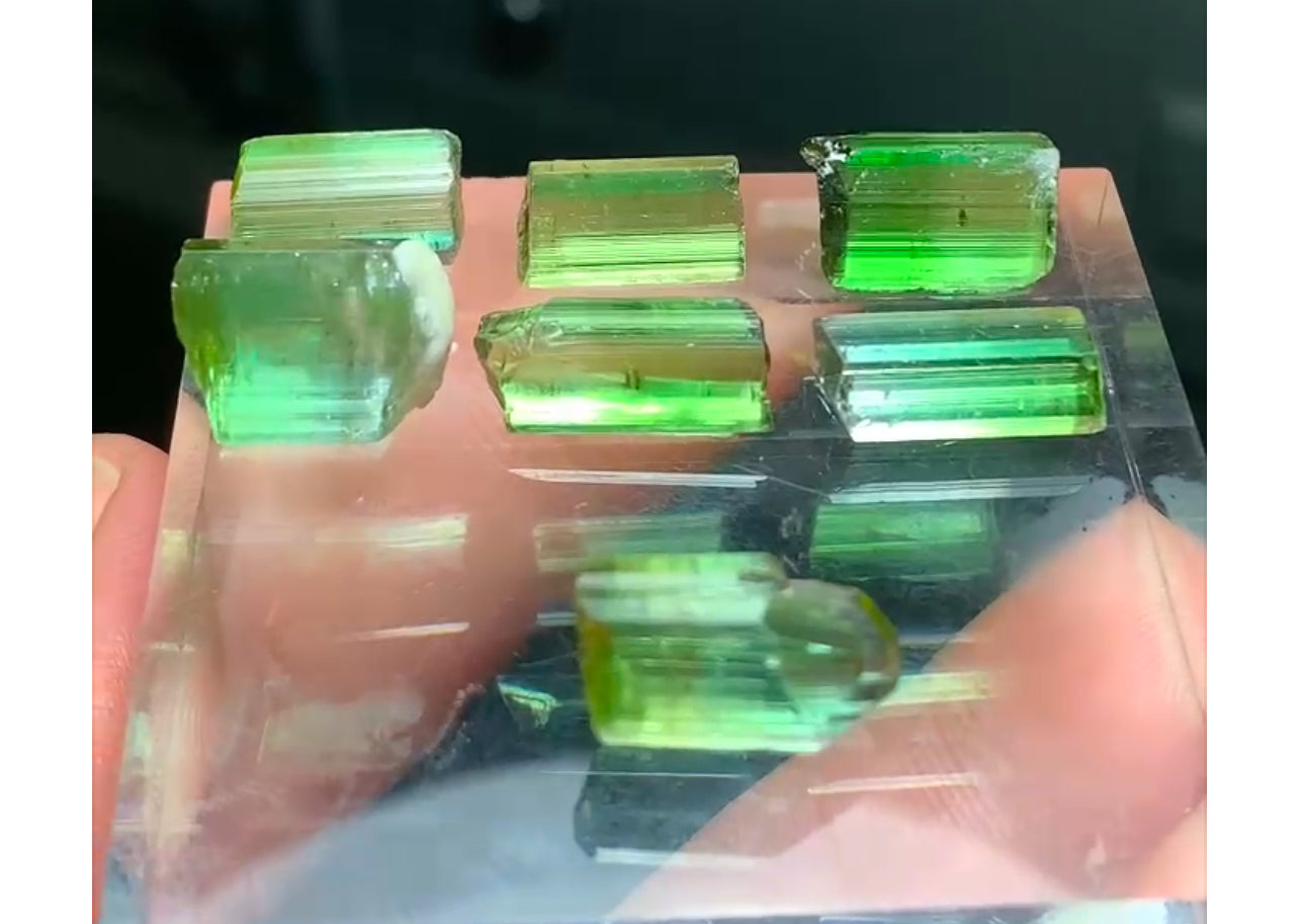 45 carats Graded Quality Mint Green Tourmaline Raw Crystals for Faceting