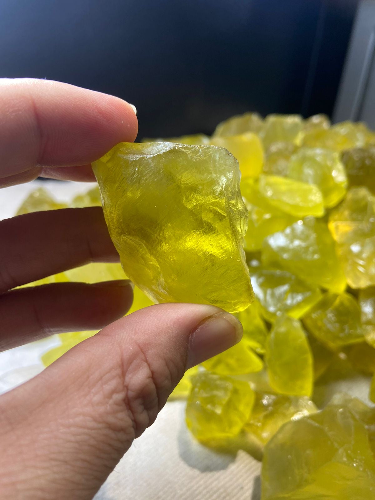 1 kilo gram Rough Lemon Quartz for Faceting