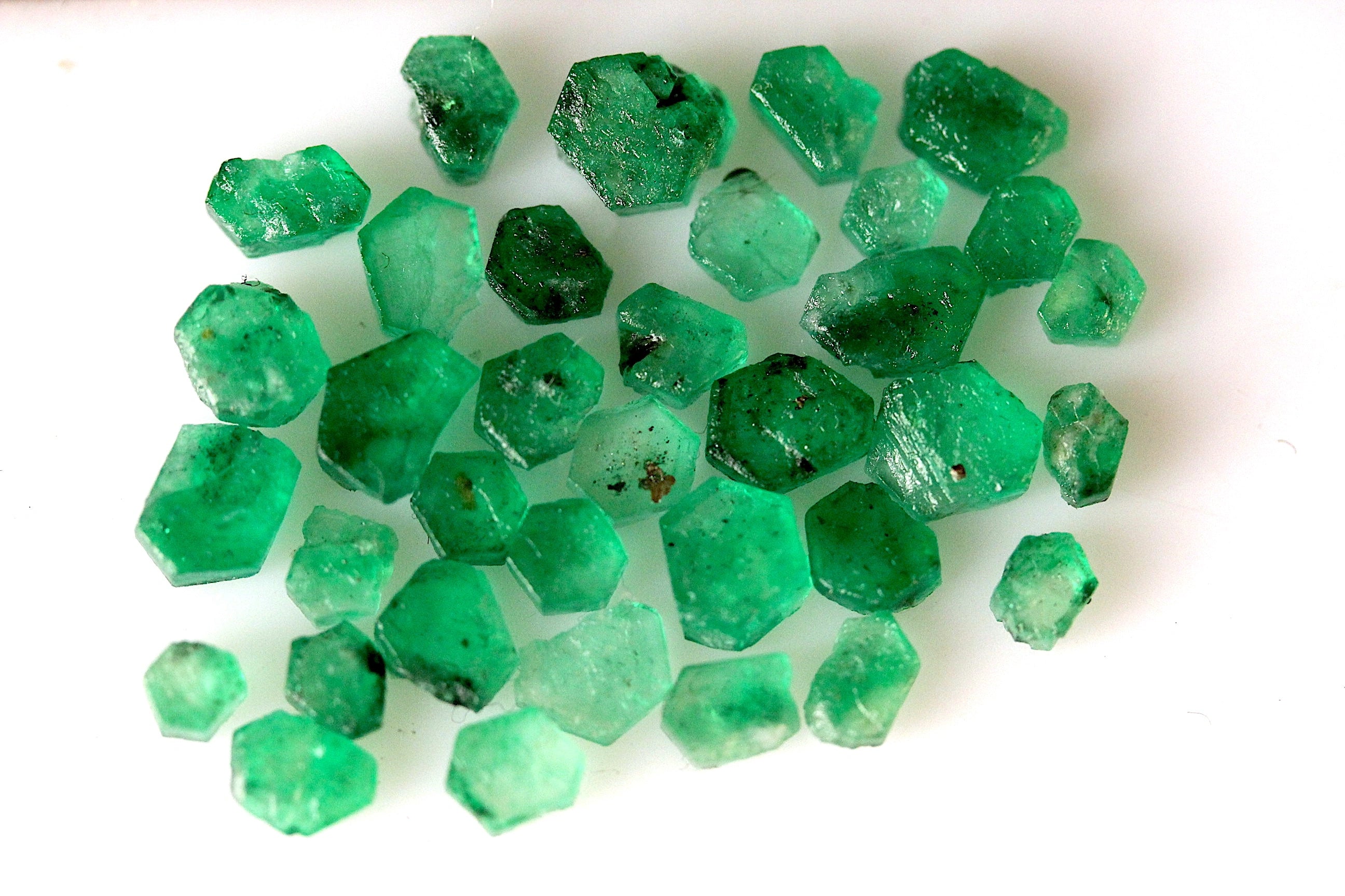 Natural Vivid Green Rough Swat Emerald Slices