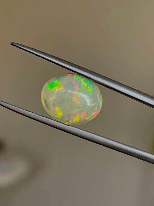 3.6 carats Oval Ethiopian Opal Cabochon
