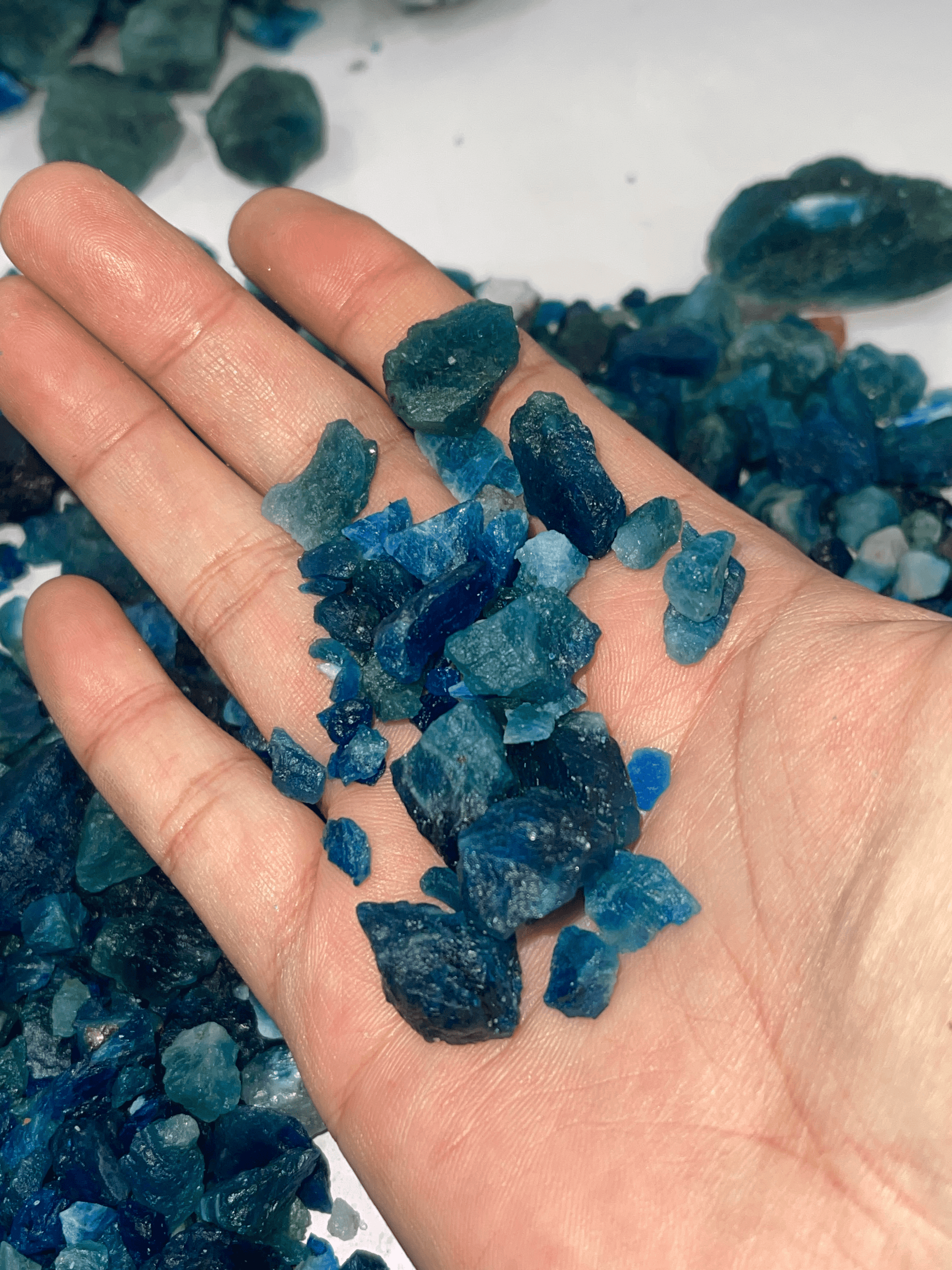 Rare Blue green Haüyne Raw Stones wholesale