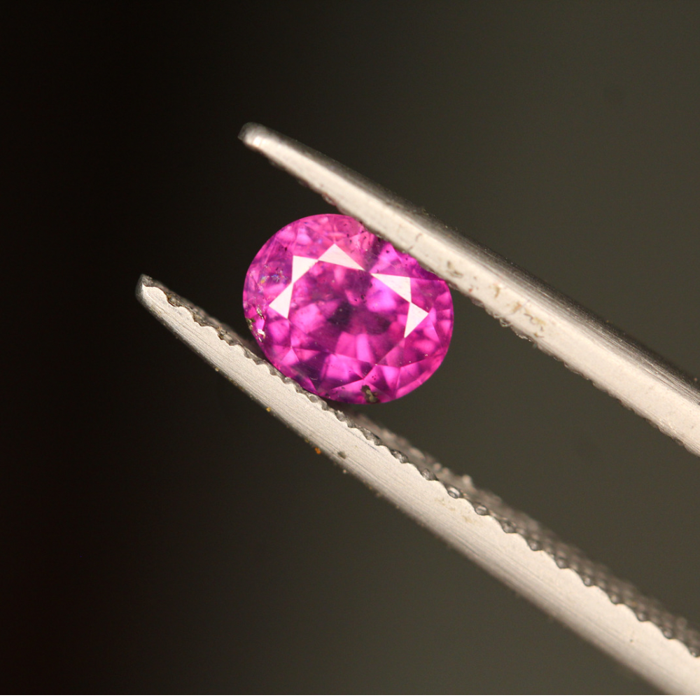 0.80 carats Natural Purplish Pink Kashmir Sapphire Batakundi Sapphir Folkmarketgems