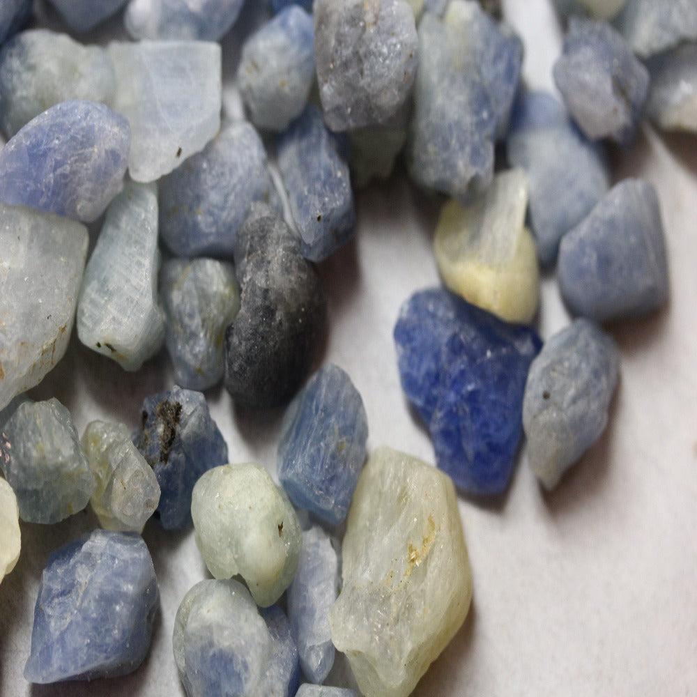 1 kg Rough Sapphires for Cabbing / Beading - Rough Sapphire Crystals