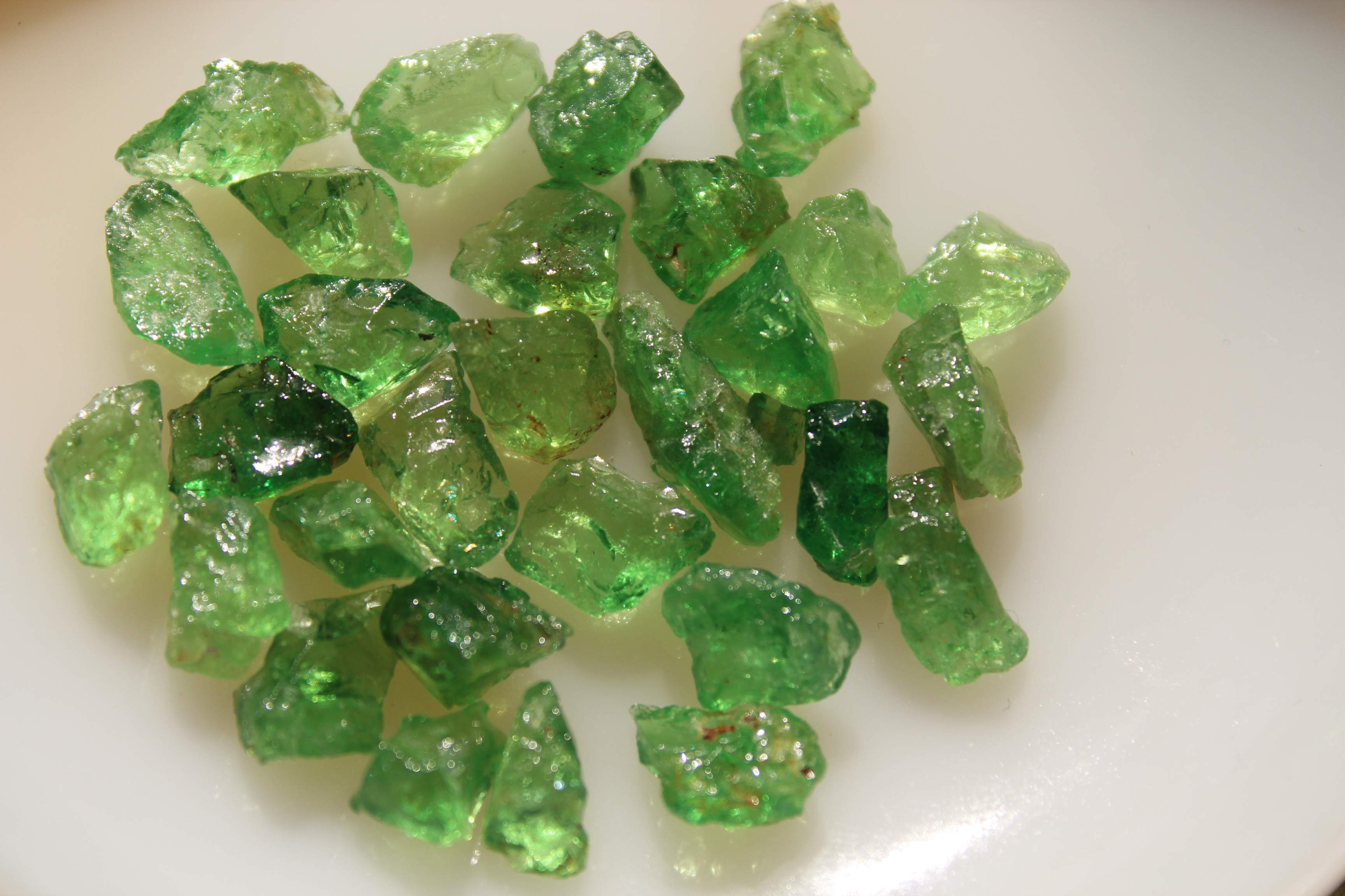 Lapidary raw green garnets for sale