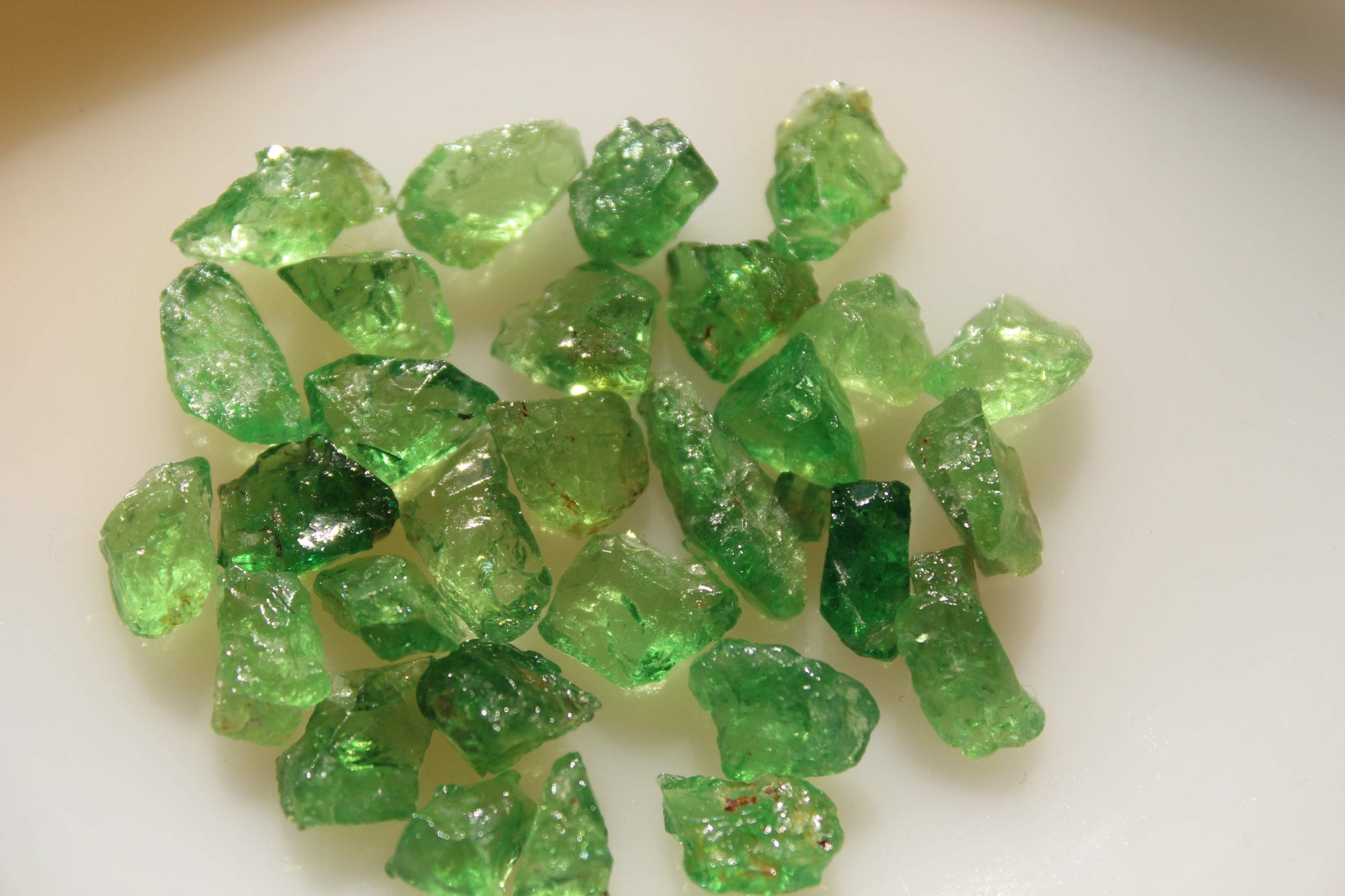Natural Rich Green Tsavorite Rough for cutting