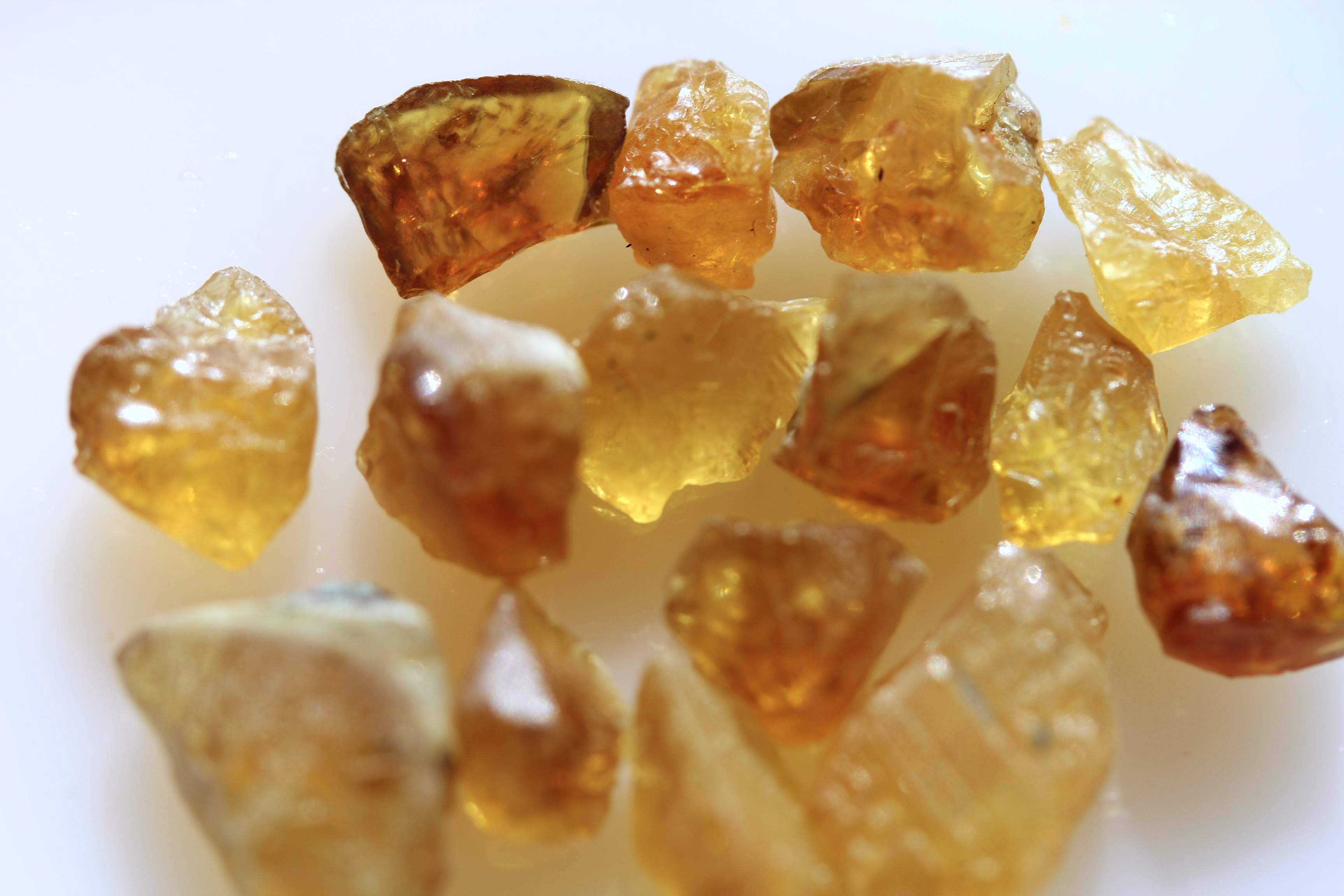 35 carats Rare Rough Sphene | Facet Grade Rough Titanite