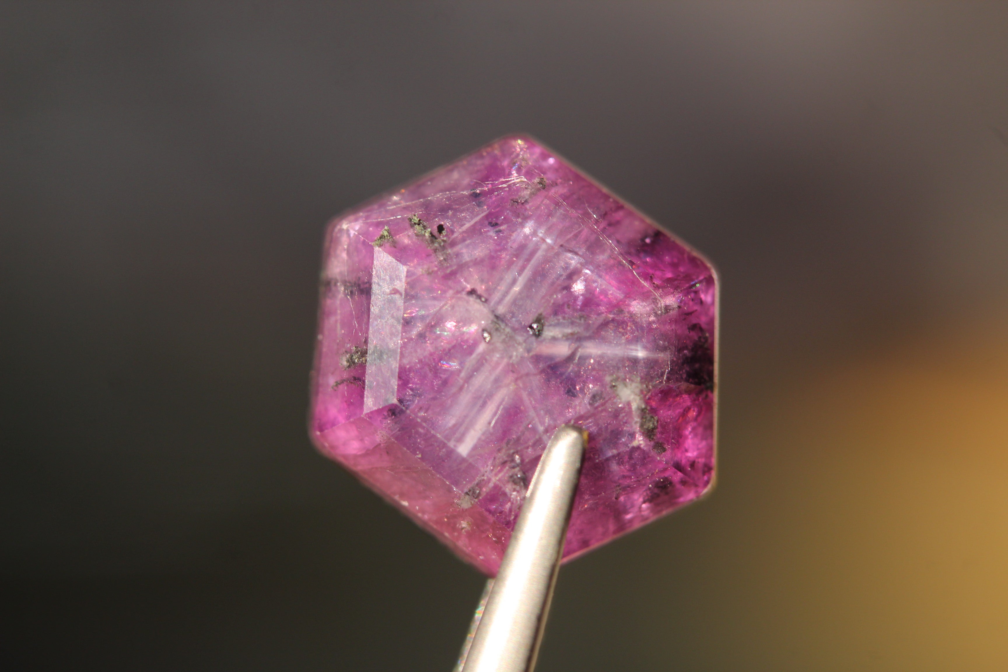 18 carats Natural Rare Kashmir Sapphire Trapiche