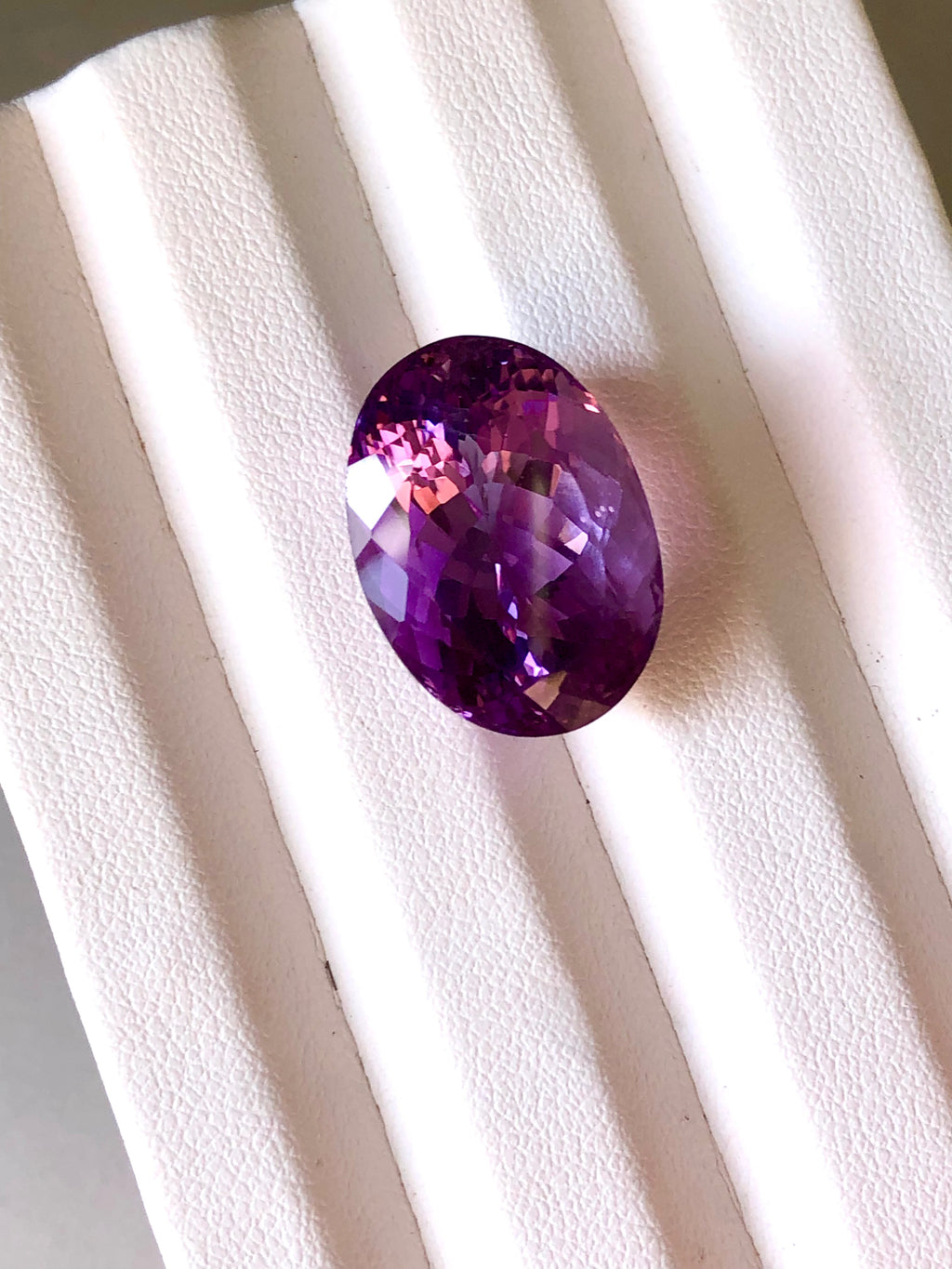 23 Carats Oval Shape Purple Amethyst Gemstone