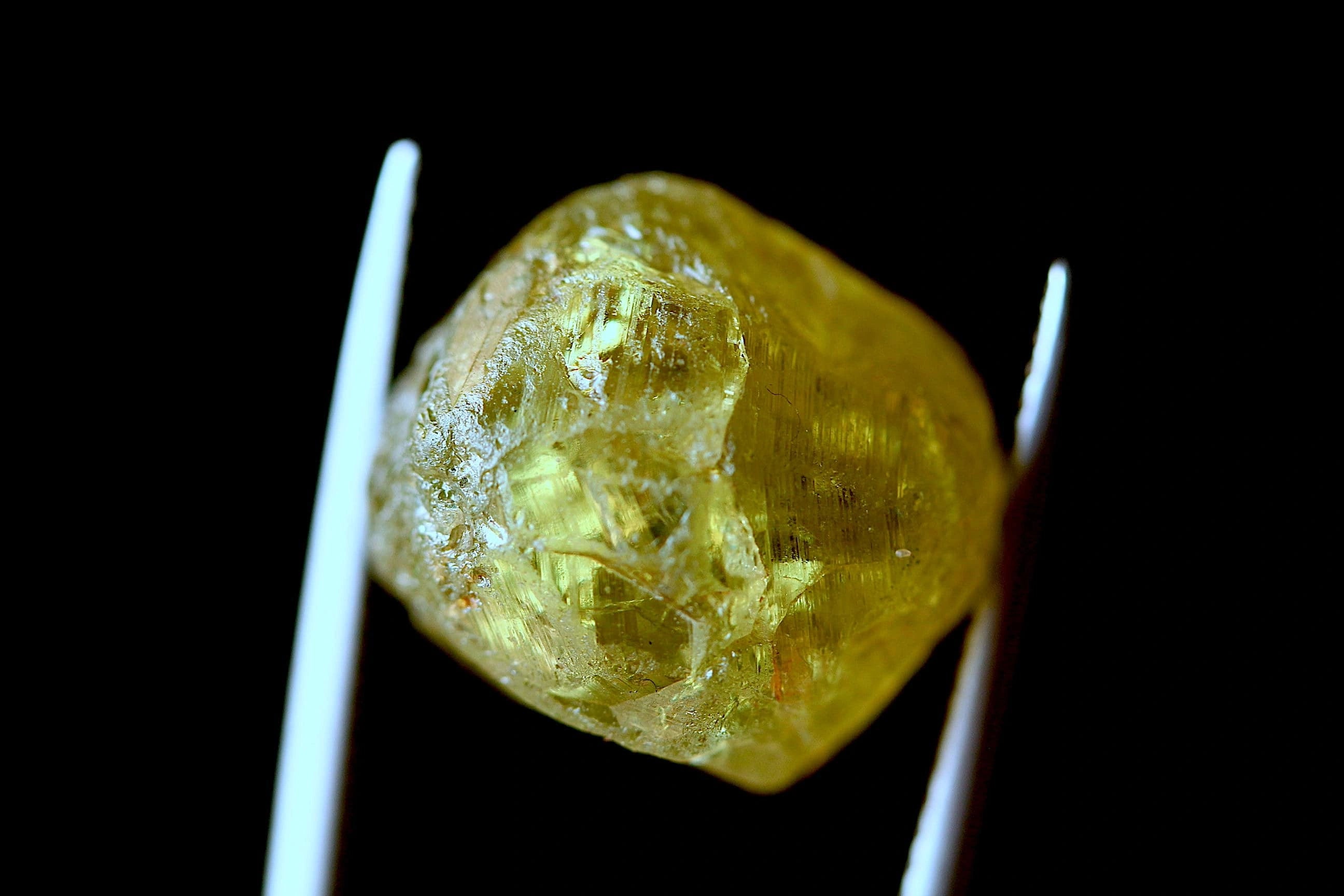 Rough Mali Garnet loose stones